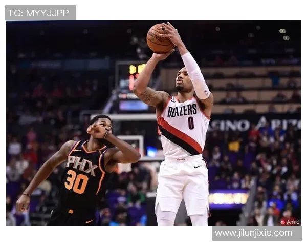 开拓者击败雷霆,利拉德绝杀:一个历史性的瞬间