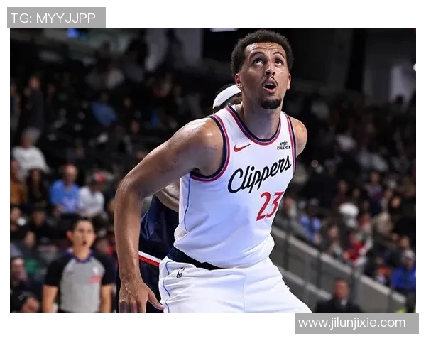 快船宣布签下新秀小前锋,球队锋线再添新动力